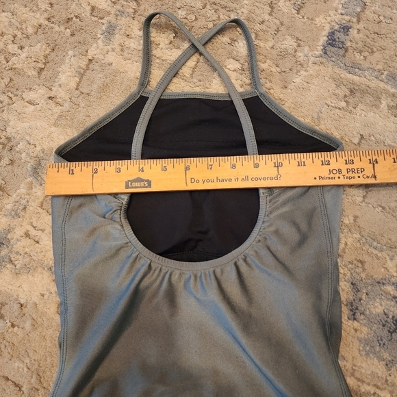 Albion Fit green sheen swim or active top. Size xs - Picture 9 of 11